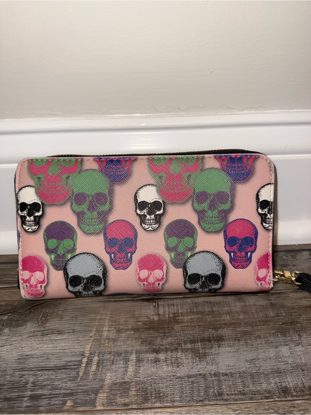 Betsey Johnson Wallet Pre-Owned - Picture 3 of 7